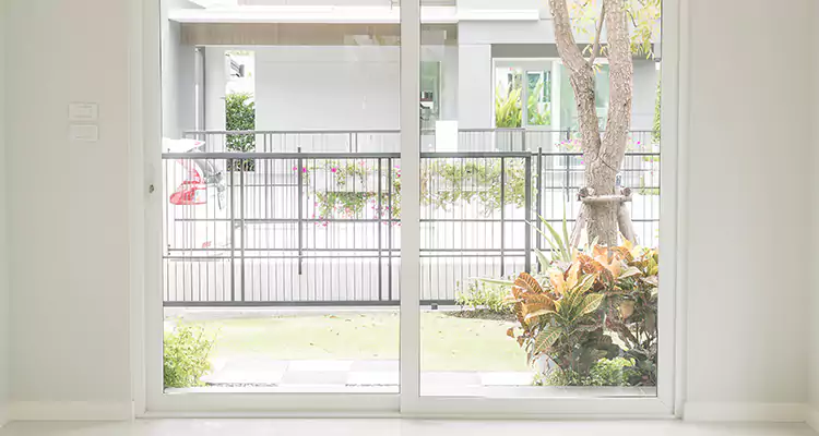 Balcony Screen Door Repair in Union City, CA