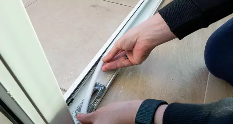 Garage Door Off Track Repair in Union City, CA