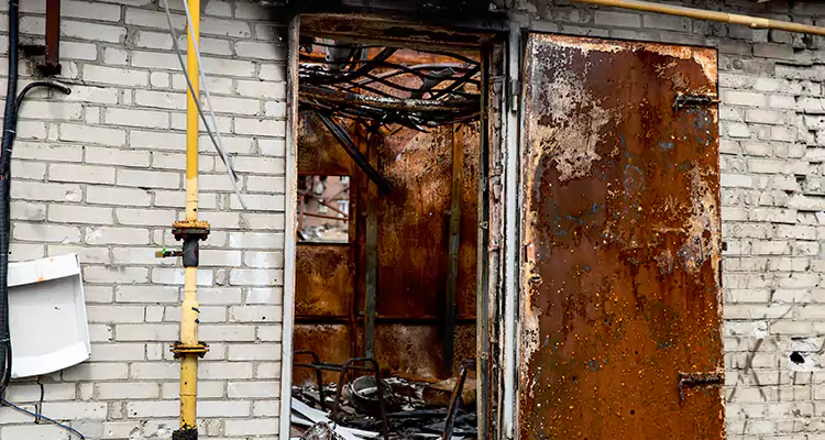 Metal Door Rust Repair in Union City, CA
